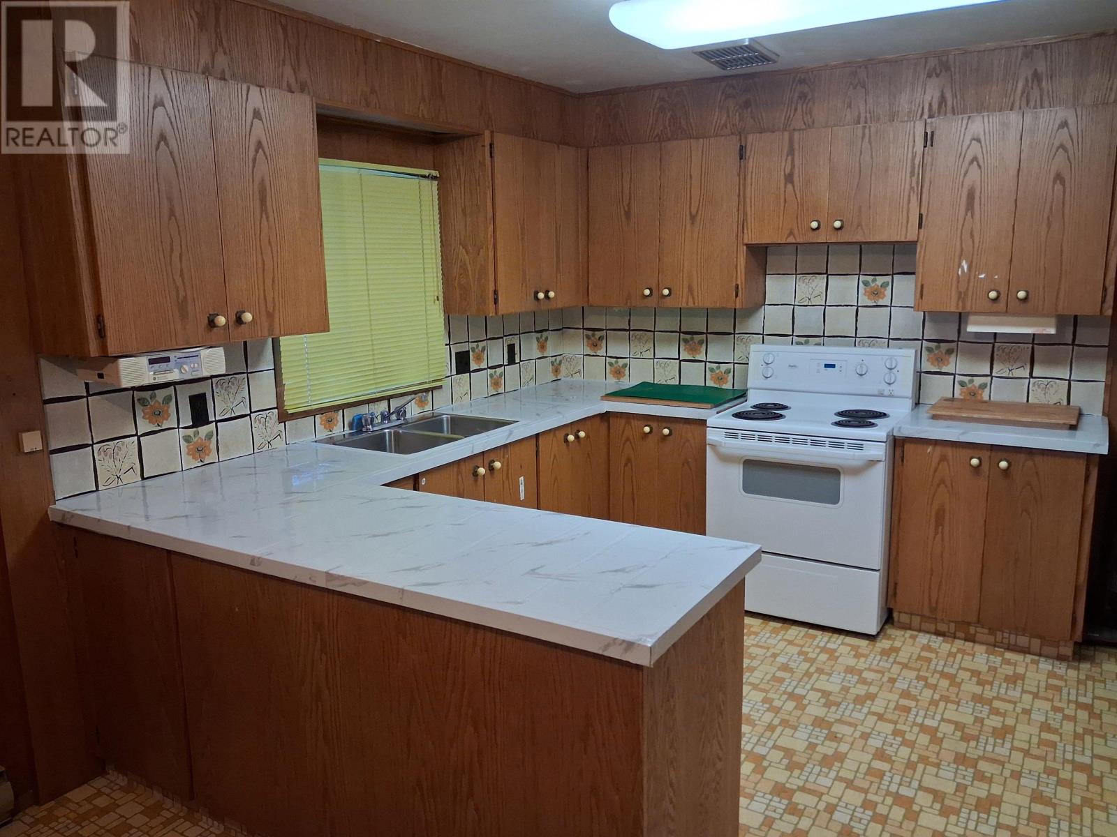 11 Simcoe Plaza, Terrace Bay, Ontario  P0T 2W0 - Photo 21 - TB2600893