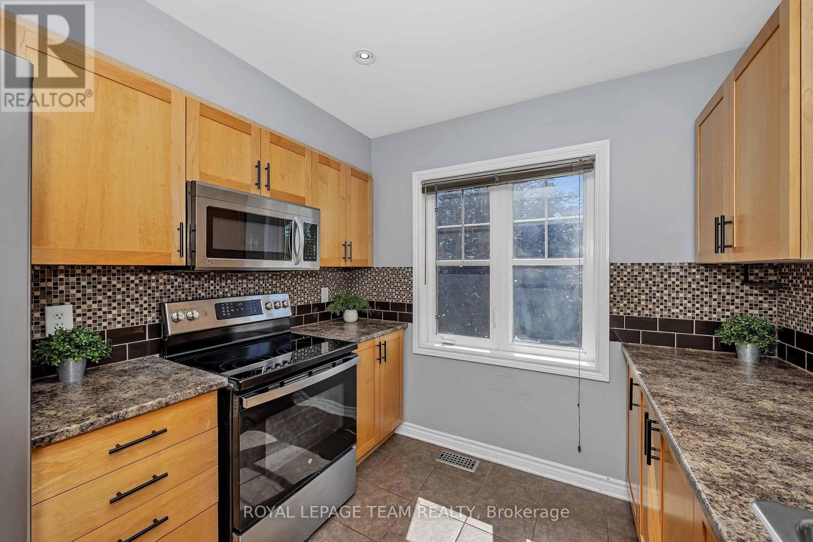 2555 Waterlilly Way, Ottawa, Ontario  K2J 0K6 - Photo 17 - X13678172