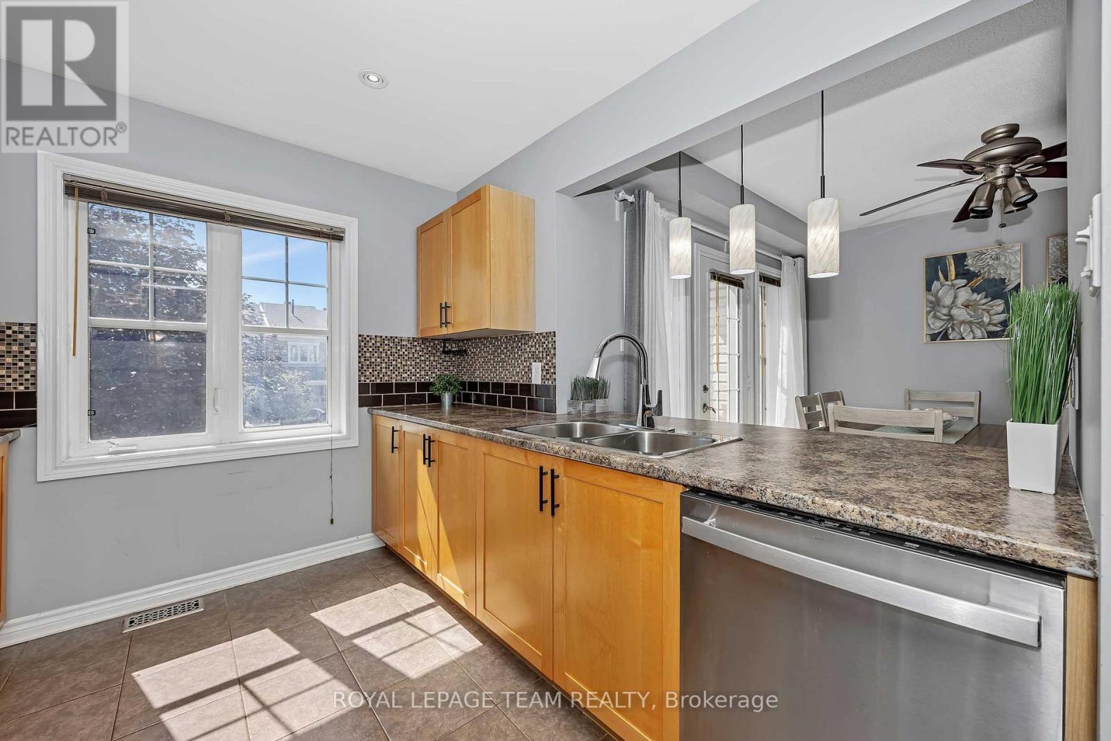 2555 Waterlilly Way, Ottawa, Ontario  K2J 0K6 - Photo 19 - X13678172