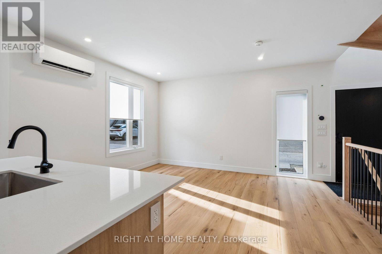 Ls - 55 Camberwell Road, Toronto, Ontario  M6C 3E7 - Photo 14 - C13678020