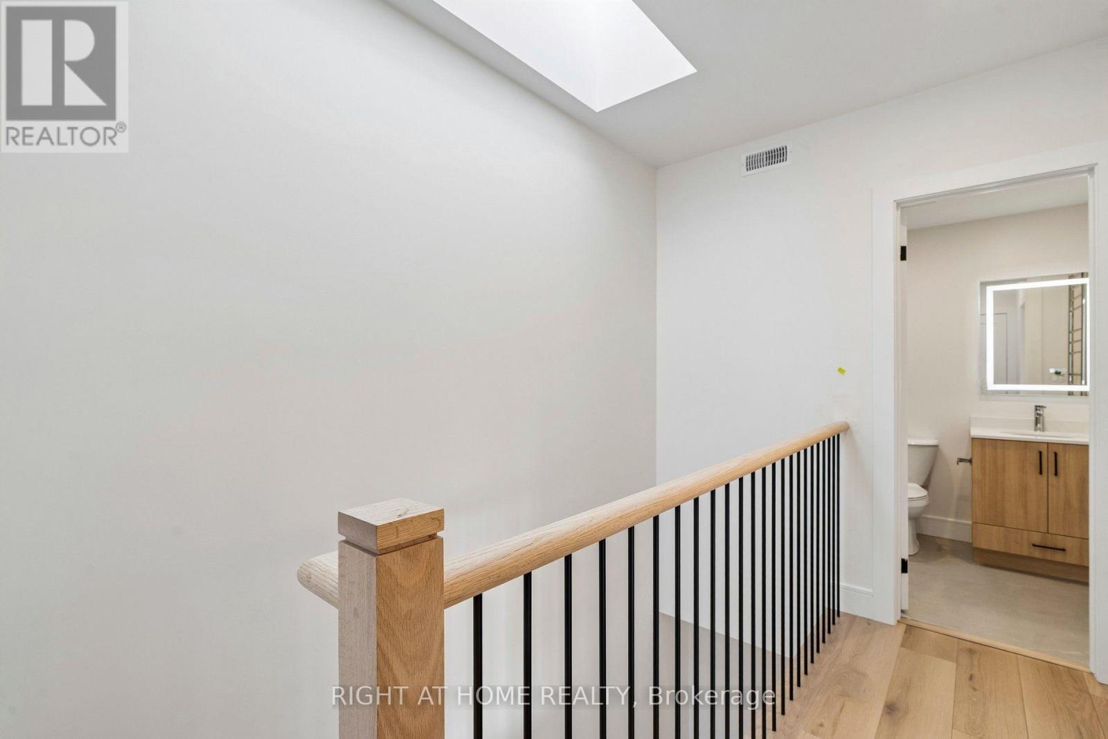 Ls - 55 Camberwell Road, Toronto, Ontario  M6C 3E7 - Photo 20 - C13678020