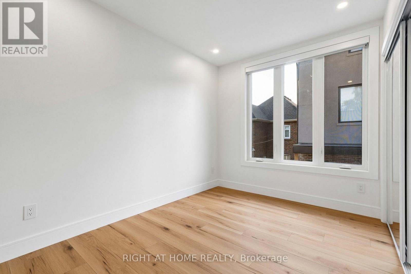 Ls - 55 Camberwell Road, Toronto, Ontario  M6C 3E7 - Photo 22 - C13678020