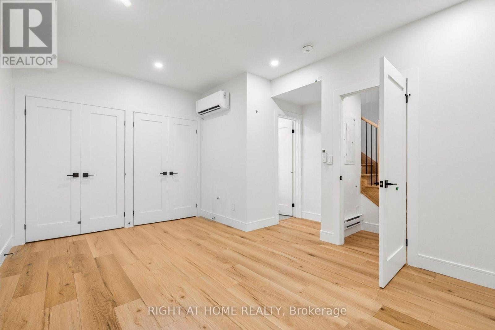 Ls - 55 Camberwell Road, Toronto, Ontario  M6C 3E7 - Photo 28 - C13678020