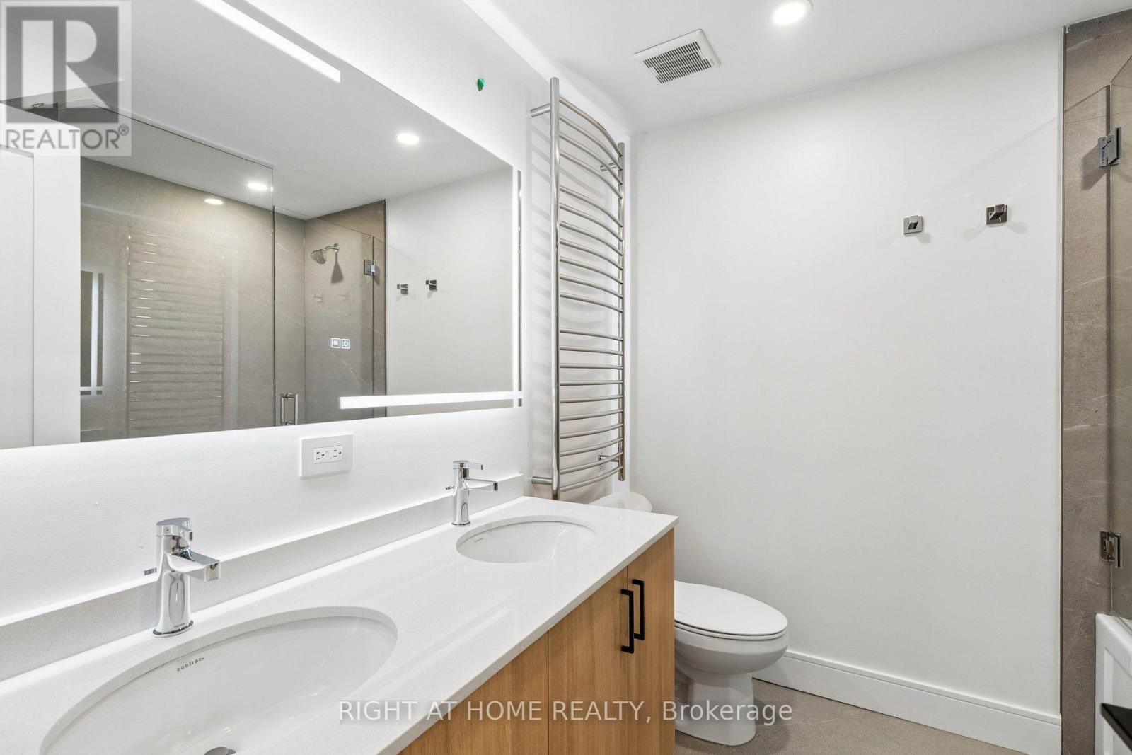 Ls - 55 Camberwell Road, Toronto, Ontario  M6C 3E7 - Photo 31 - C13678020