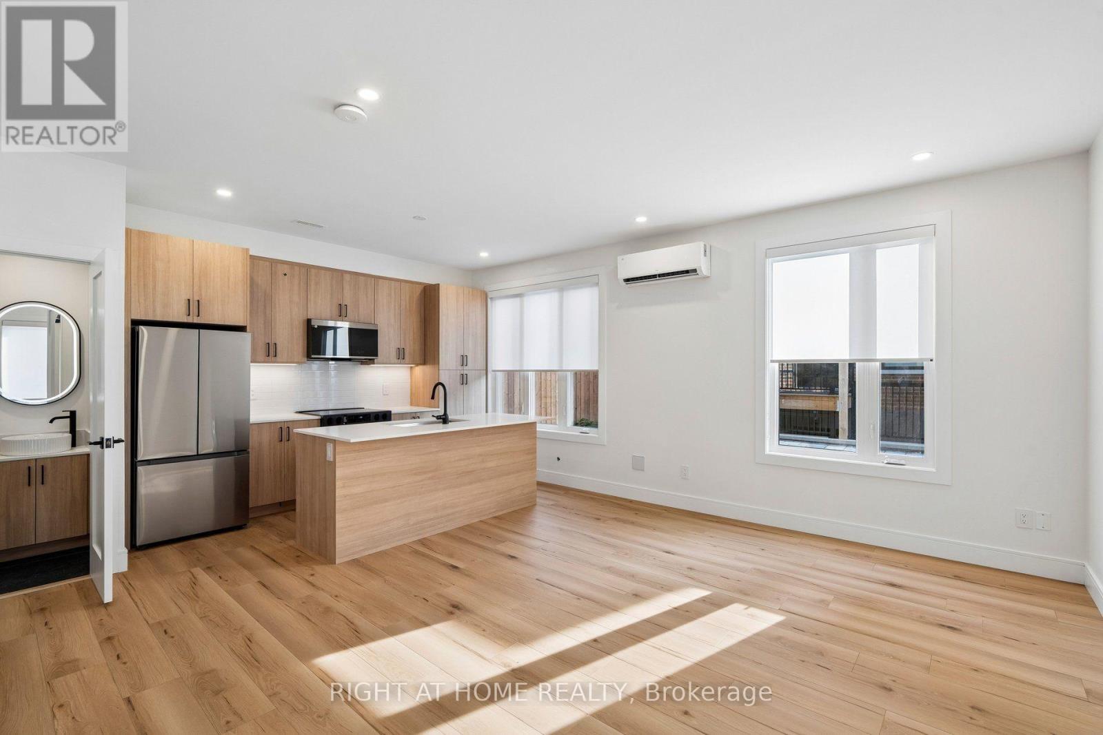 Ls - 55 Camberwell Road, Toronto, Ontario  M6C 3E7 - Photo 4 - C13678020