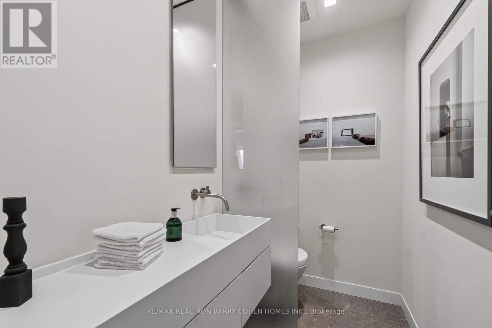 12 Tudor Gate, Toronto, Ontario  M2L 1N4 - Photo 32 - C13678060