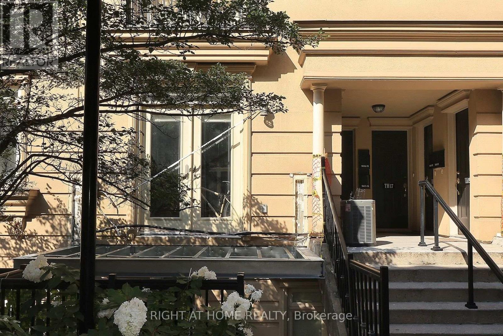 Th12 - 78 Carr Street, Toronto, Ontario  M5T 1B7 - Photo 1 - C13678074