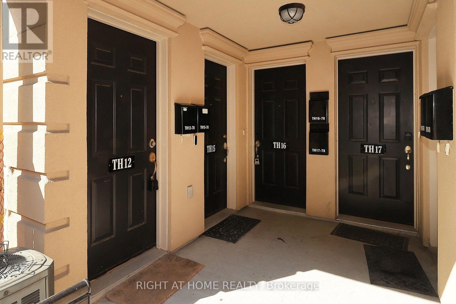 Th12 - 78 Carr Street, Toronto, Ontario  M5T 1B7 - Photo 4 - C13678074