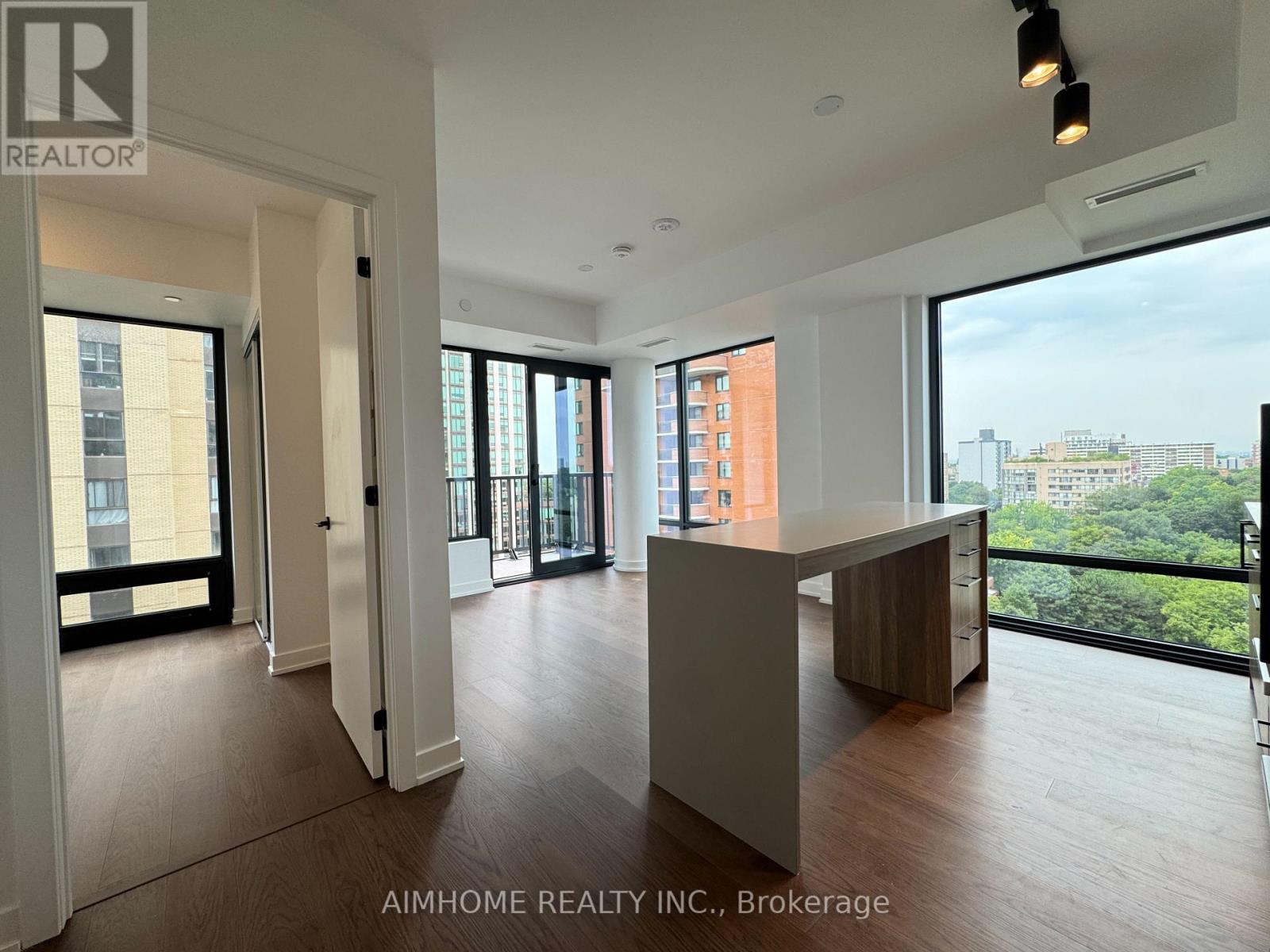 1606 - 91 Montclair Ave Avenue, Toronto, Ontario  M5P 0B1 - Photo 2 - C13678106