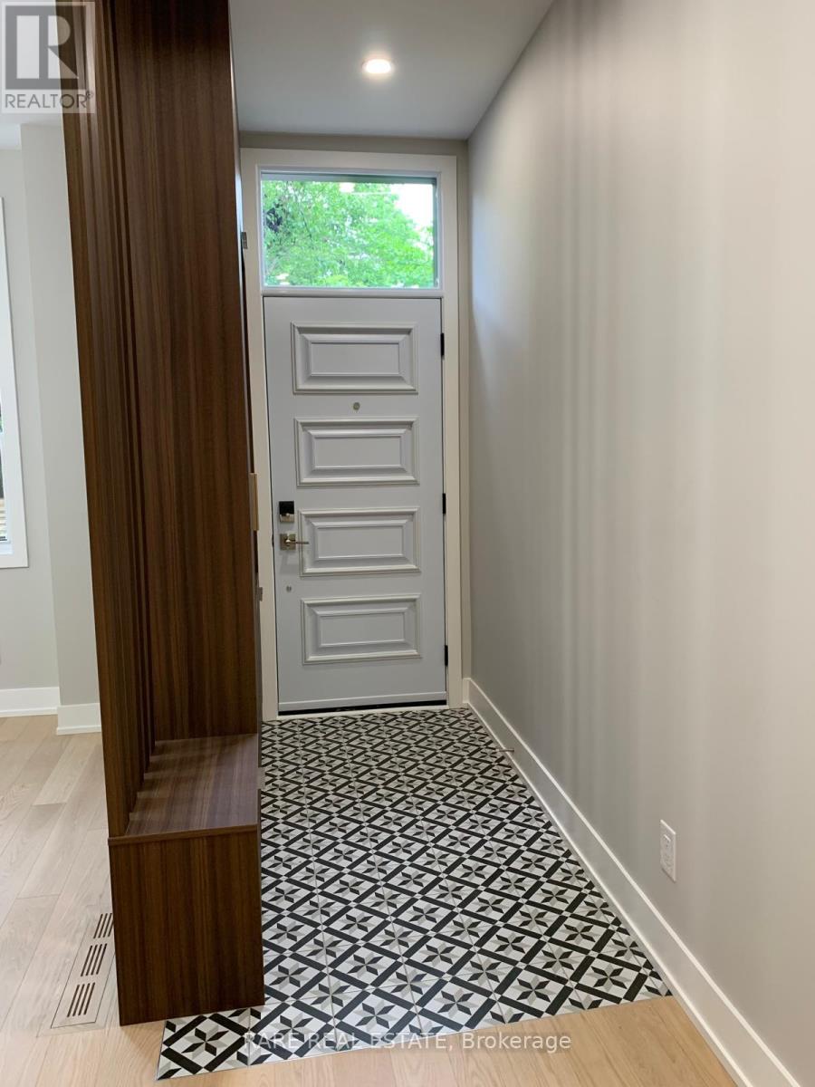227 Logan Avenue, Toronto, Ontario  M4M 2N2 - Photo 10 - E13678036