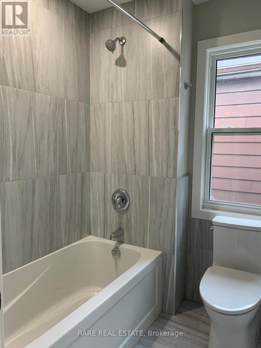 227 Logan Avenue, Toronto, Ontario  M4M 2N2 - Photo 14 - E13678036