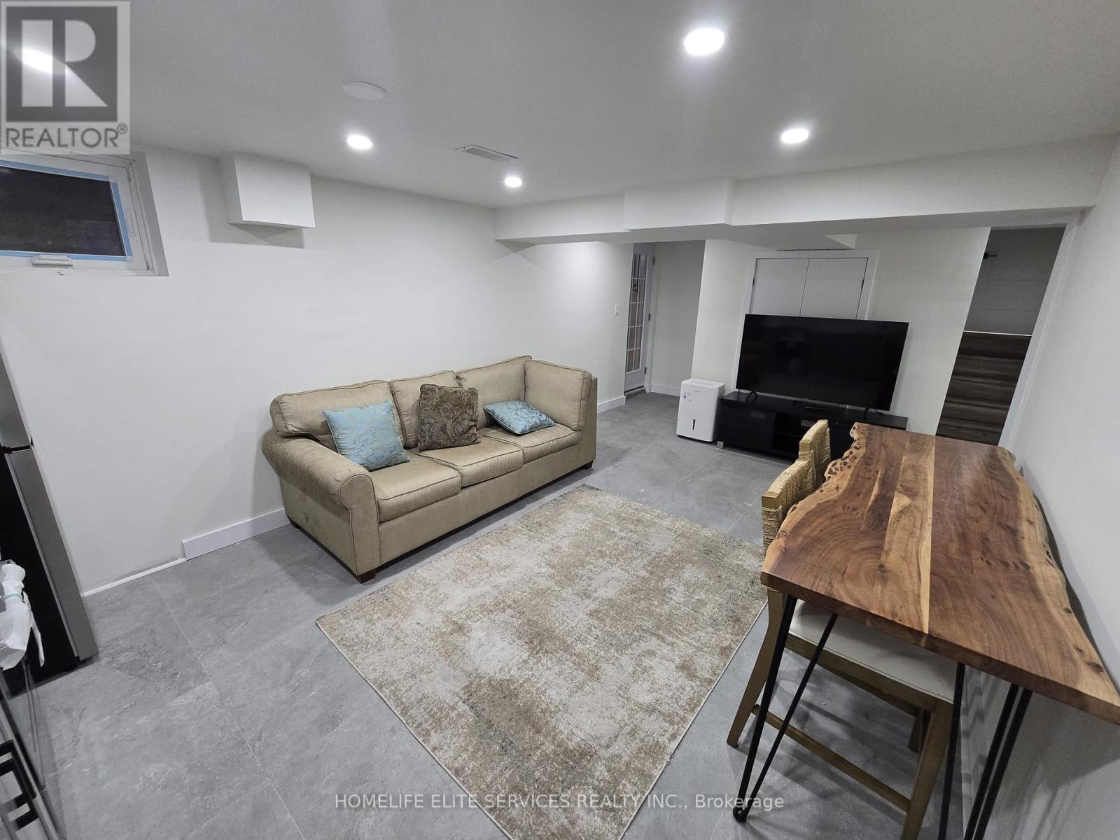 36 Manorglen Crescent, Toronto, Ontario  M1S 1W4 - Photo 11 - E13678152