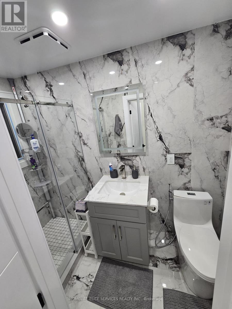 36 Manorglen Crescent, Toronto, Ontario  M1S 1W4 - Photo 9 - E13678152