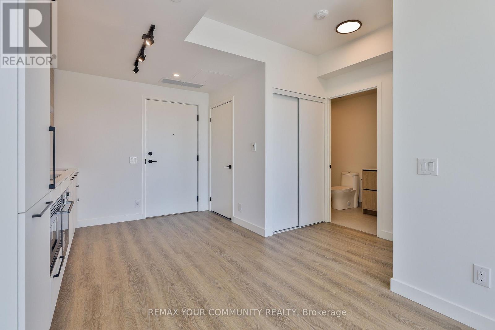 514 - 1050 Eastern Avenue, Toronto, Ontario  M4L 0B7 - Photo 6 - E13678222