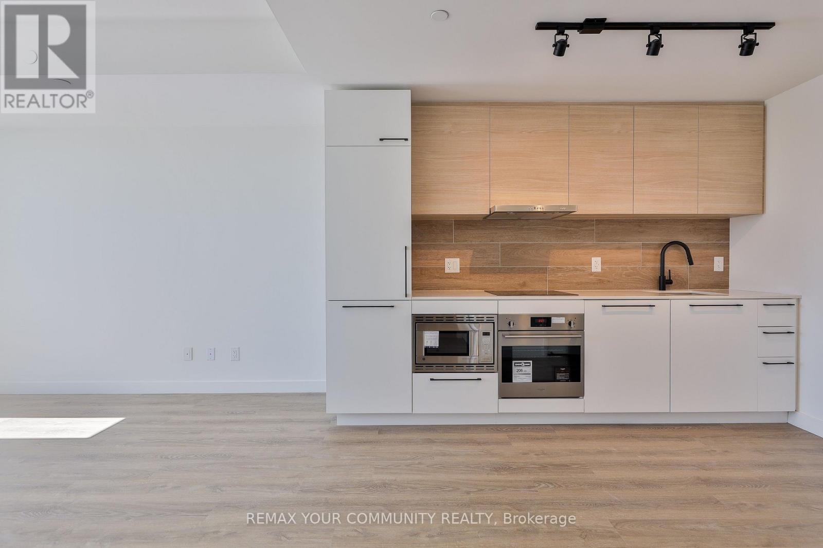 514 - 1050 Eastern Avenue, Toronto, Ontario  M4L 0B7 - Photo 8 - E13678222