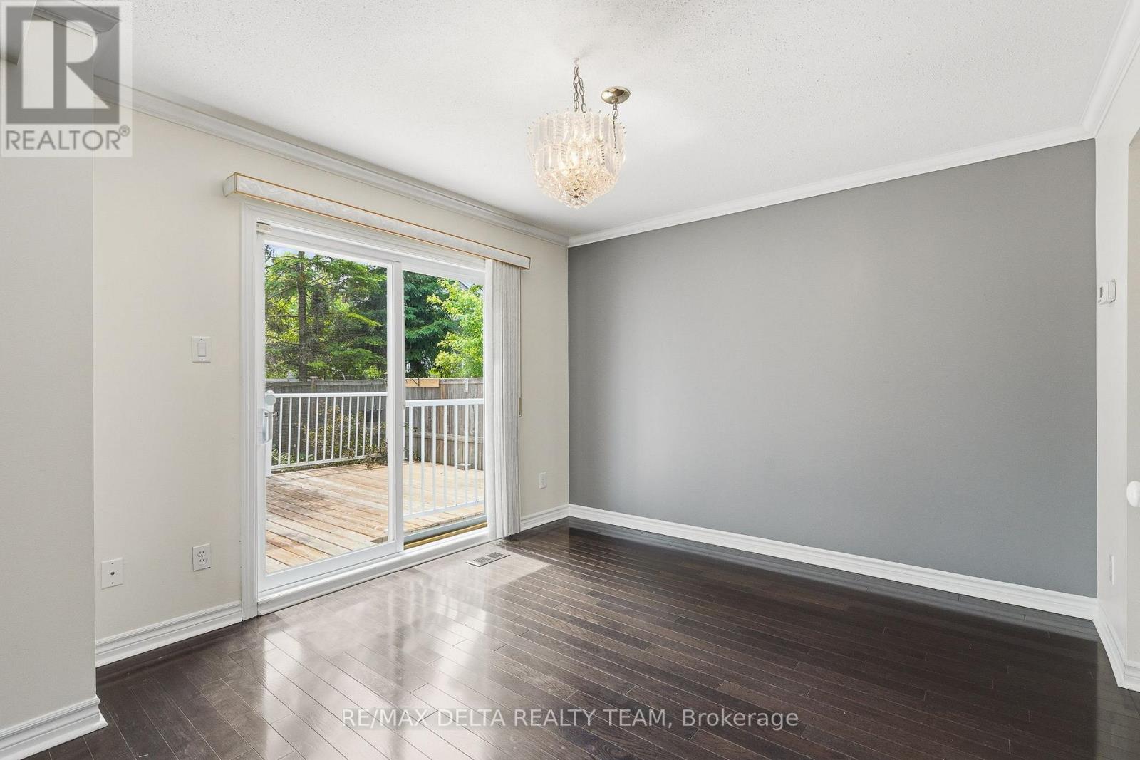 310 Mceachern Crescent, Ottawa, Ontario  K1E 3K2 - Photo 13 - X13487600