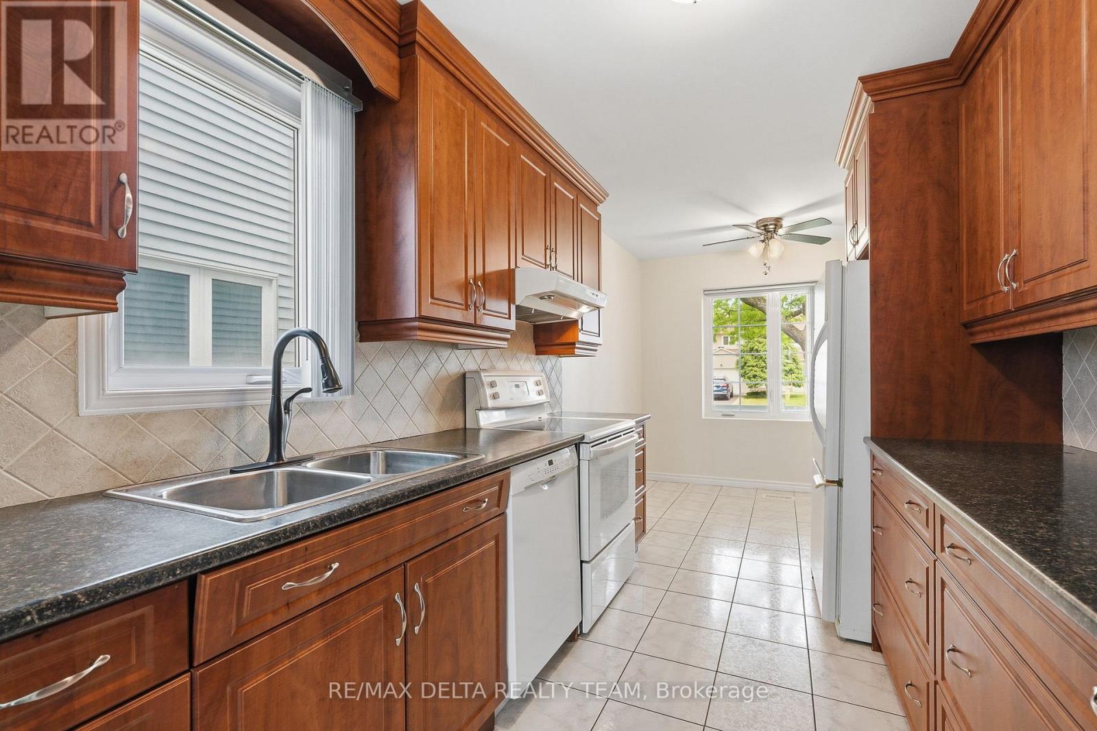 310 Mceachern Crescent, Ottawa, Ontario  K1E 3K2 - Photo 10 - X13487600