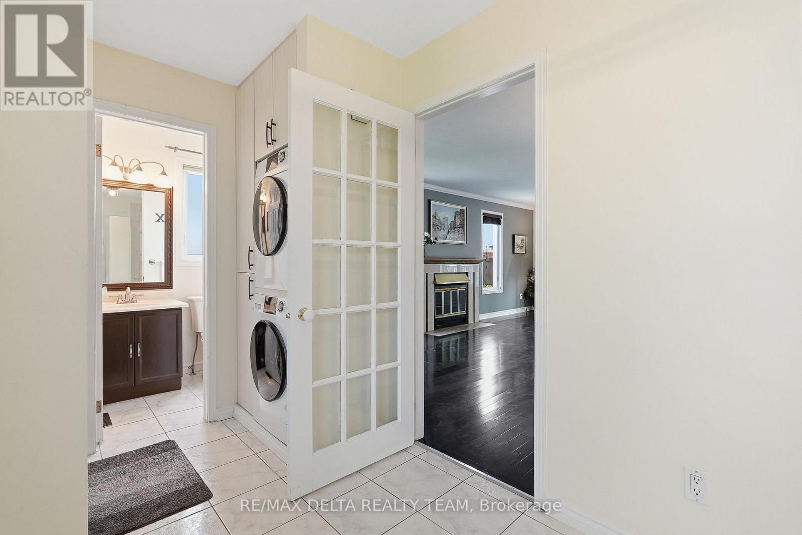 310 Mceachern Crescent, Ottawa, Ontario K1E 3K2 - Photo 4 - X13487600