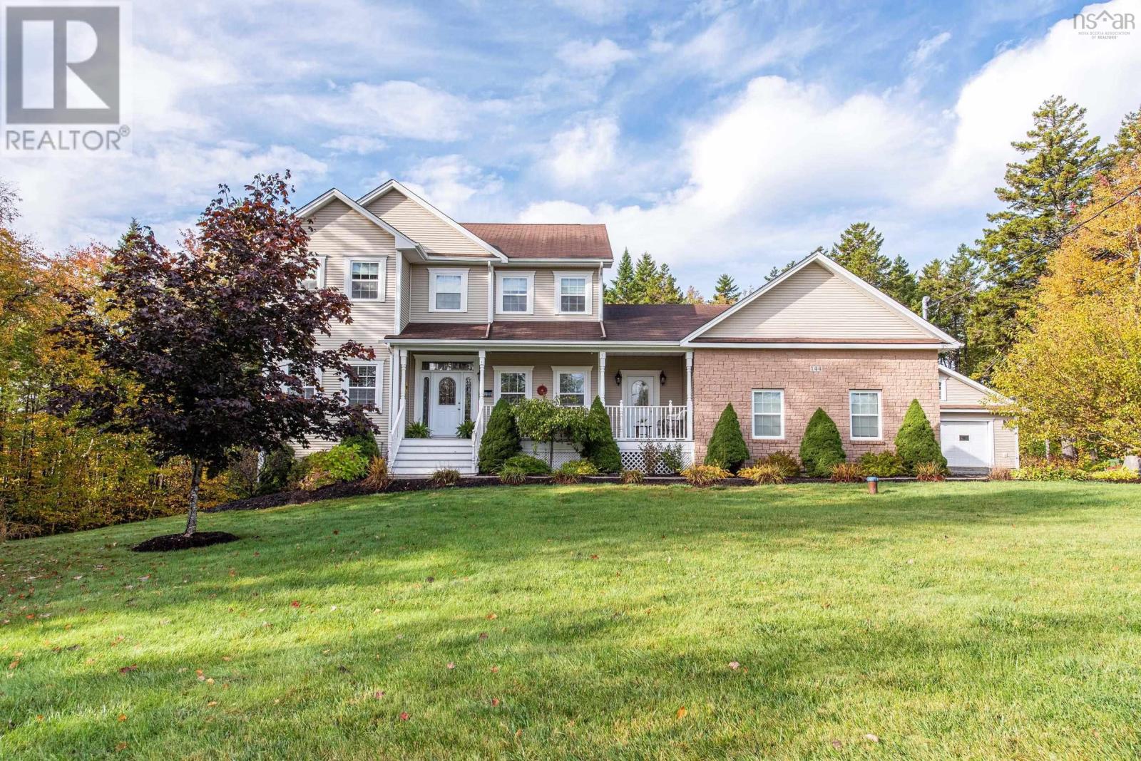 144 Aberdeen Drive, Fall River, Nova Scotia