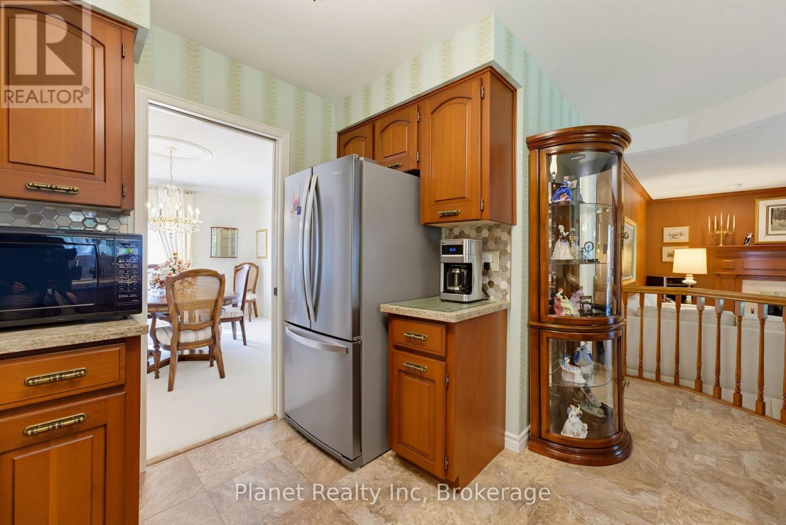 106 Thorndale Place, Waterloo, Ontario  N2L 5Y8 - Photo 13 - X13678148