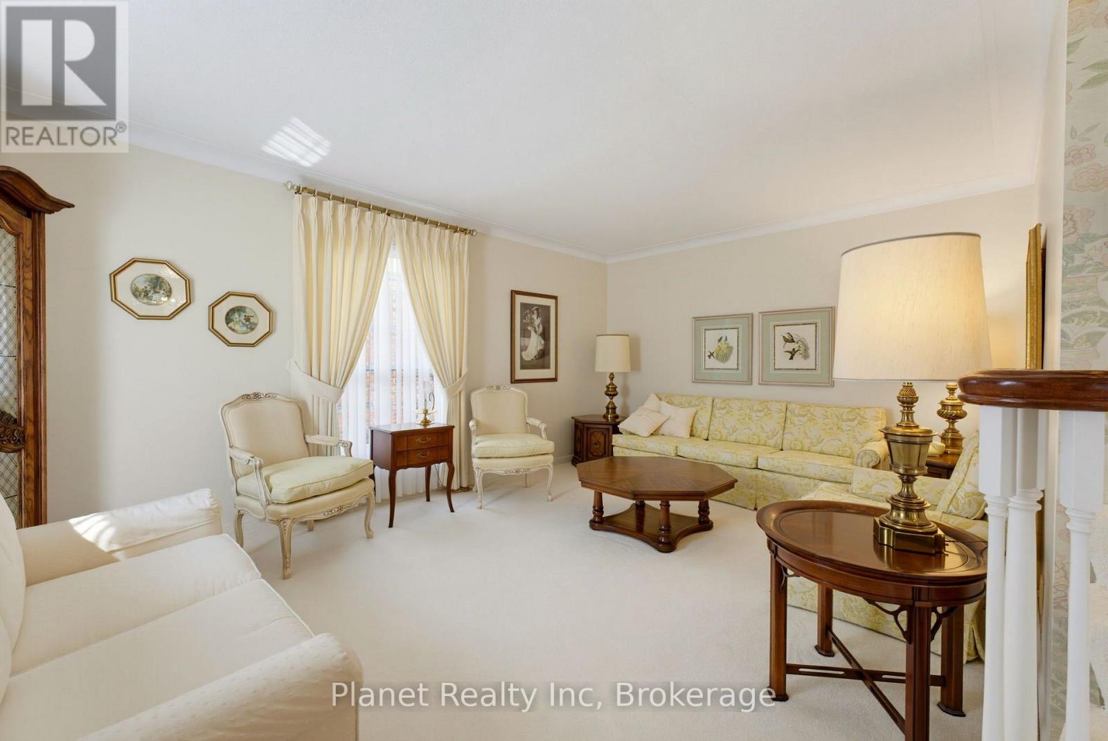 106 Thorndale Place, Waterloo, Ontario  N2L 5Y8 - Photo 8 - X13678148