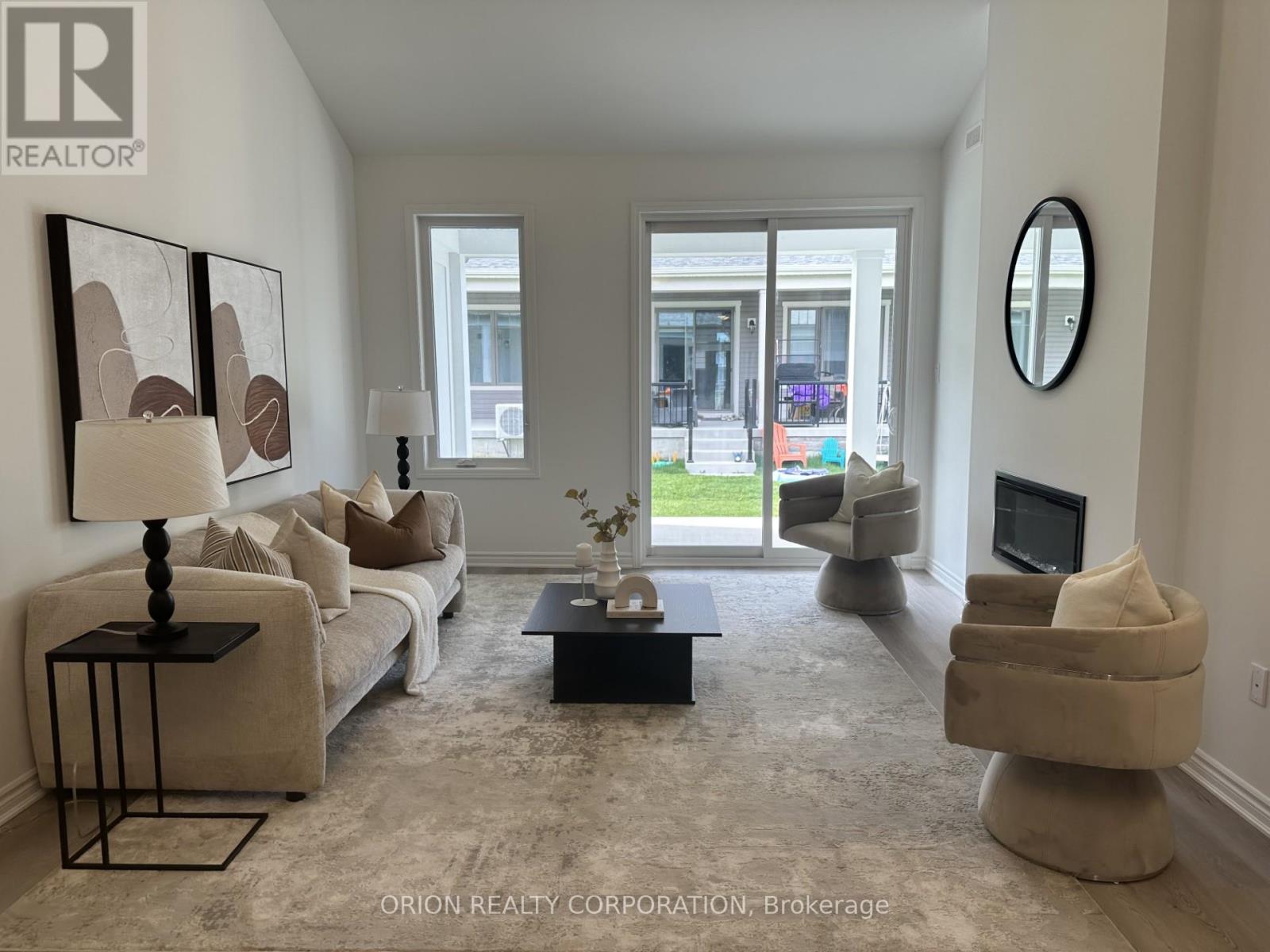 712 Keast Place, Innisfil, Ontario  L9S 0S9 - Photo 4 - N13678112