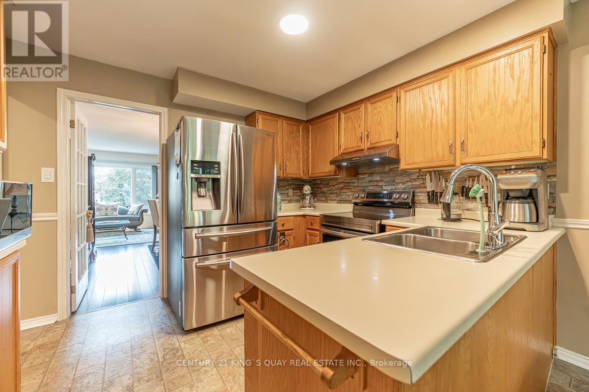40 Stonehill Boulevard, East Gwillimbury, Ontario  L9N 1E3 - Photo 13 - N13678168