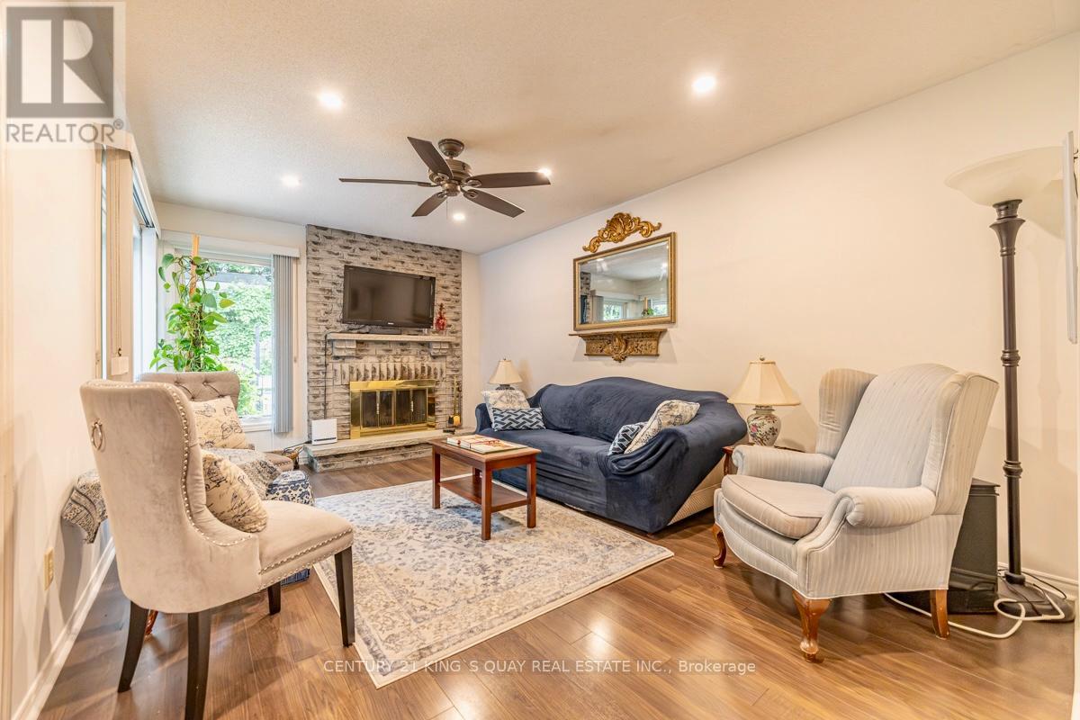 40 Stonehill Boulevard, East Gwillimbury, Ontario  L9N 1E3 - Photo 18 - N13678168