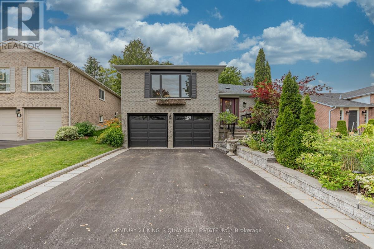 40 Stonehill Boulevard, East Gwillimbury, Ontario  L9N 1E3 - Photo 2 - N13678168