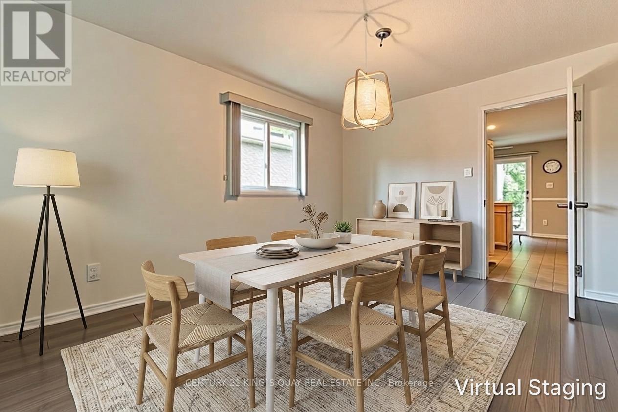 40 Stonehill Boulevard, East Gwillimbury, Ontario  L9N 1E3 - Photo 8 - N13678168