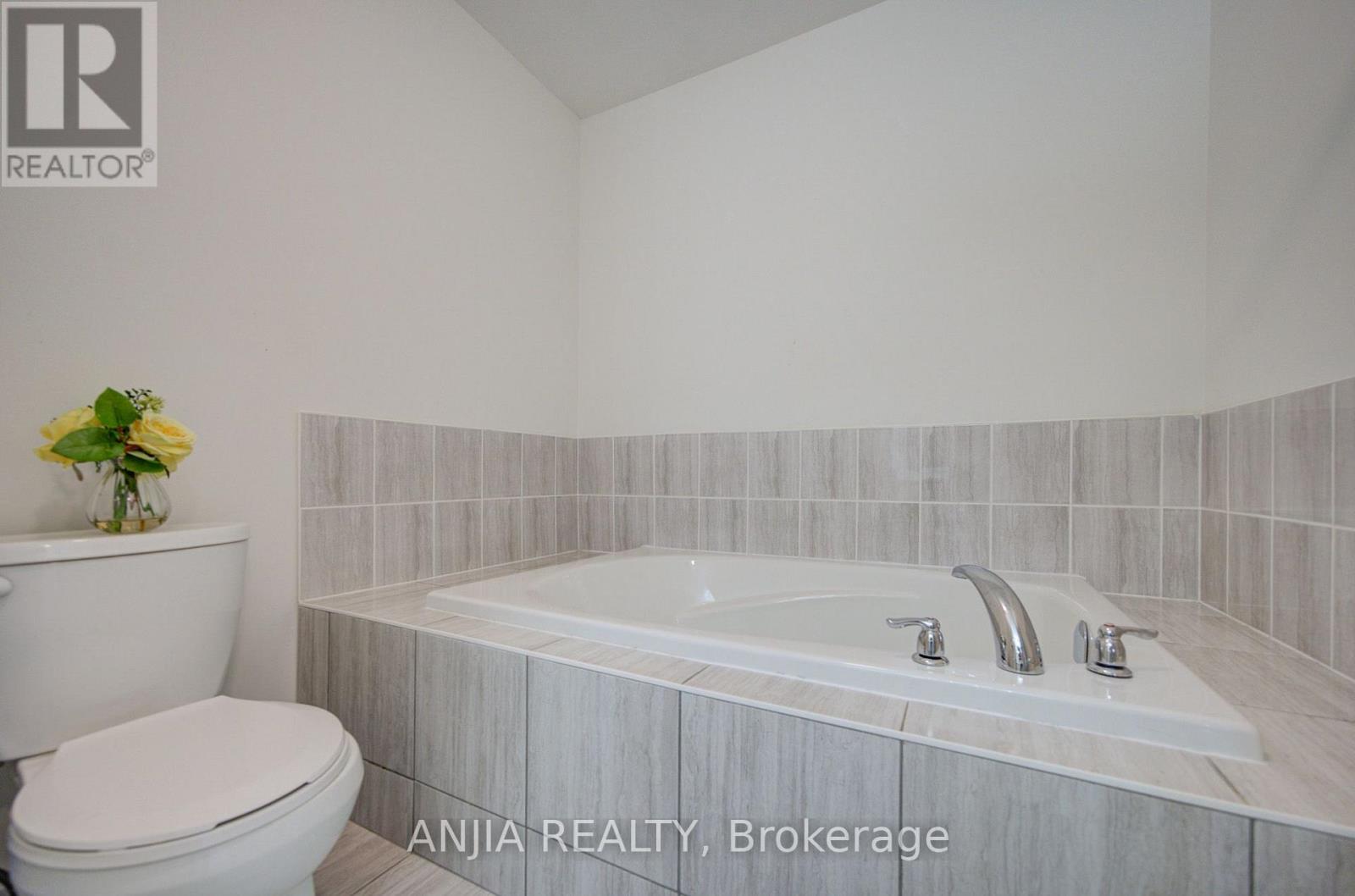 134 Frederick Wilson Avenue, Markham, Ontario  L6B 0R1 - Photo 30 - N13678208