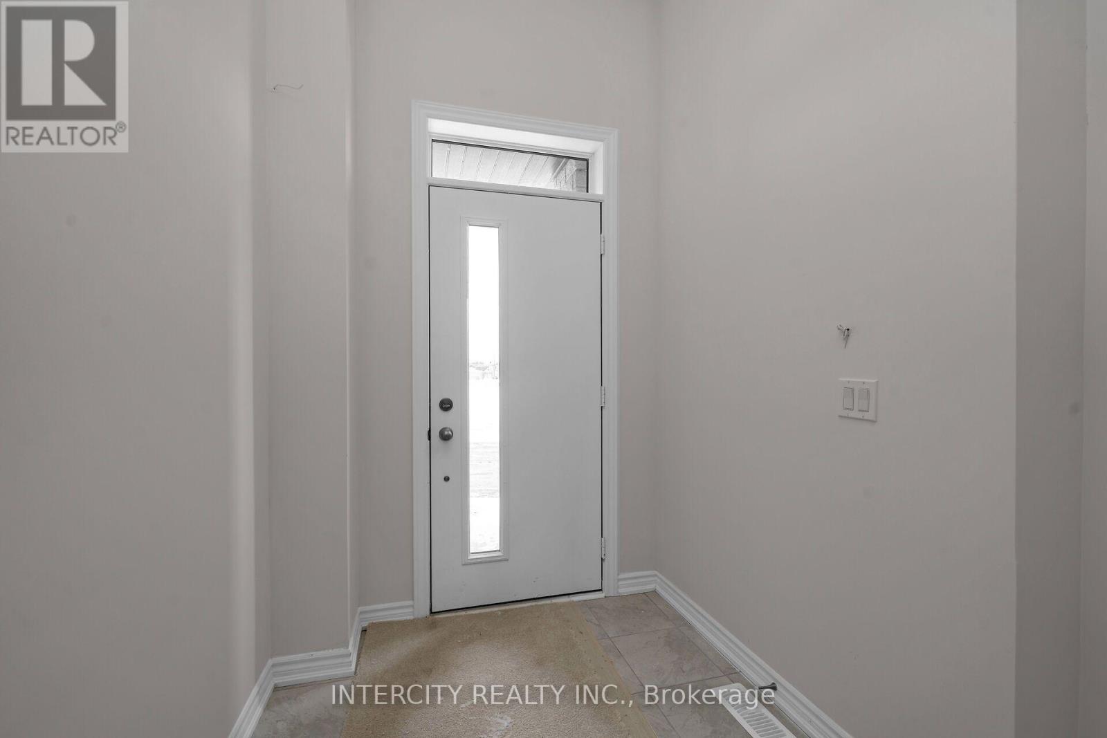 12 Radisson Street, Vaughan, Ontario L4H 5J3 - Photo 2 - N13678214