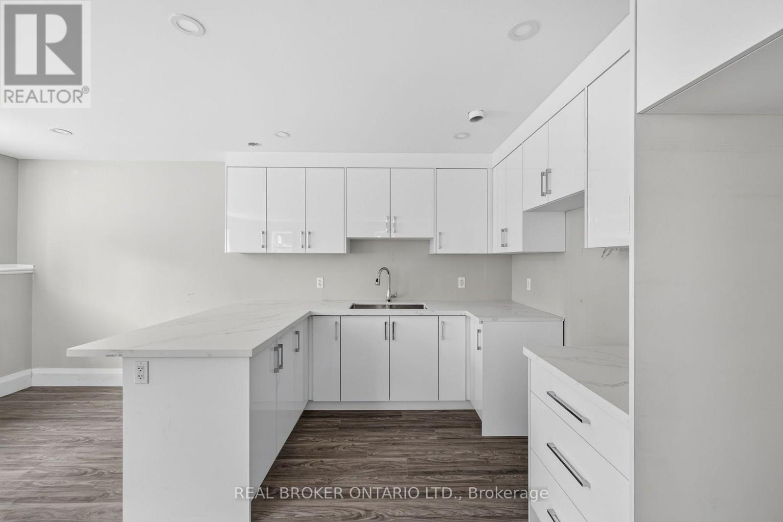#1 - 436 5th Avenue, Tay (Port Mcnicoll), Ontario  L0K 1R0 - Photo 4 - S13678184