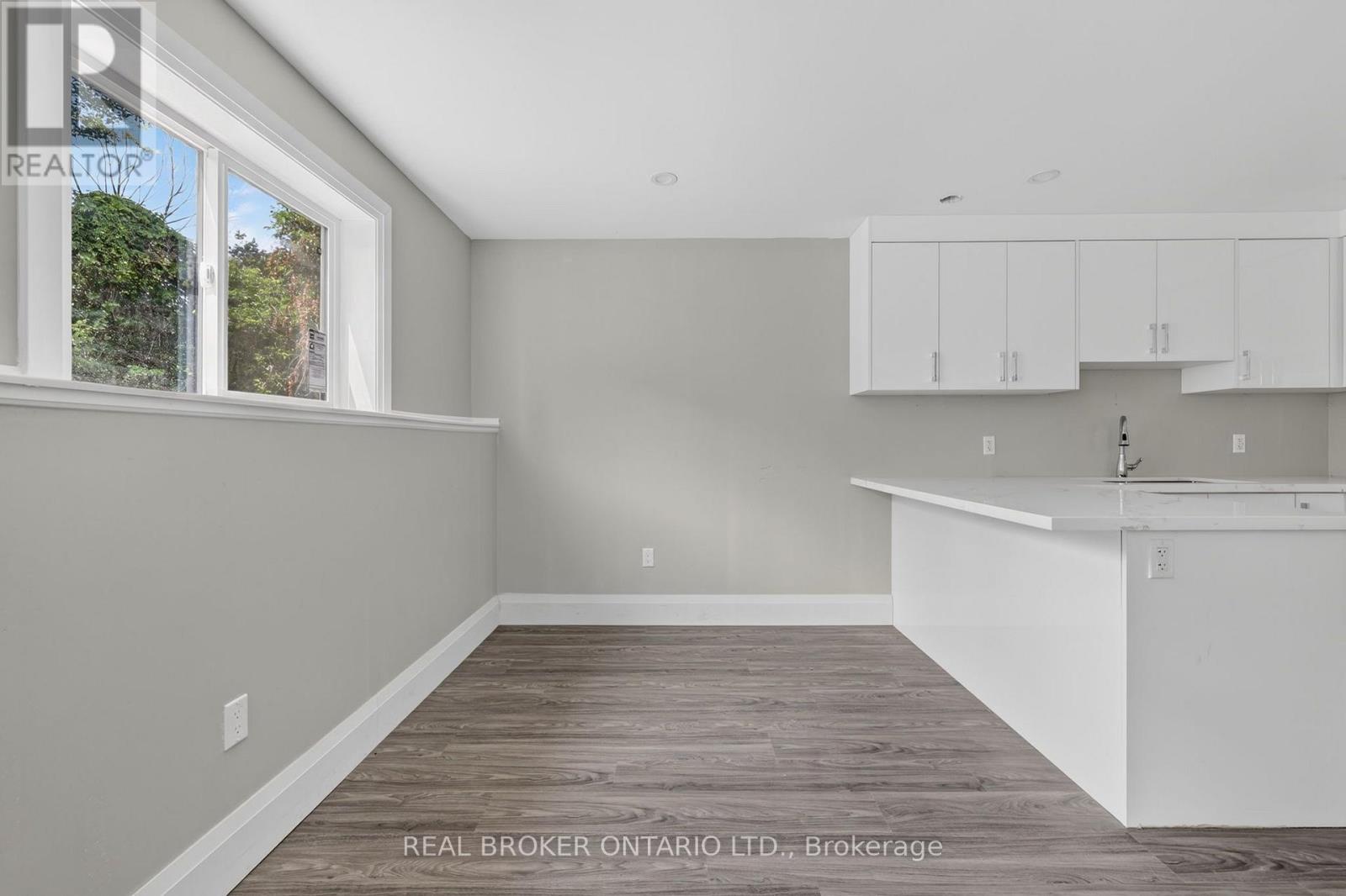 #1 - 436 5th Avenue, Tay (Port Mcnicoll), Ontario  L0K 1R0 - Photo 6 - S13678184