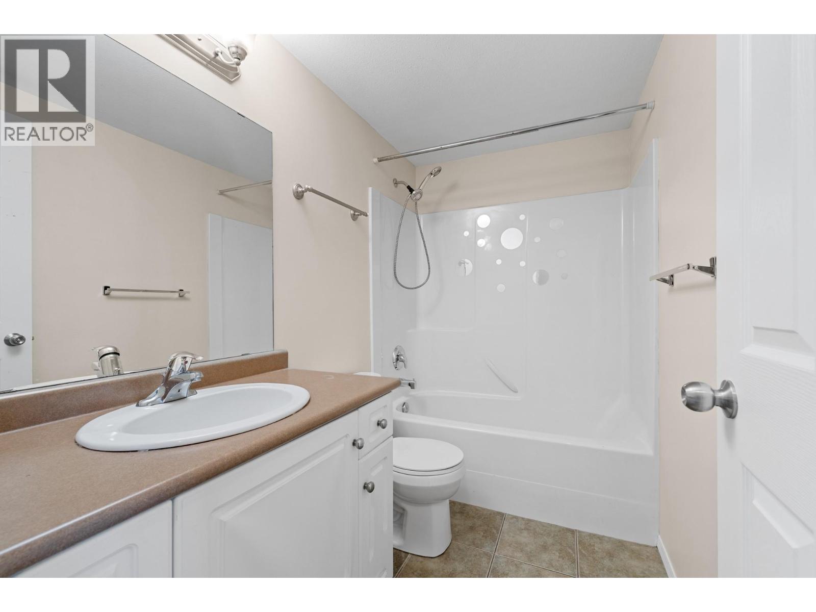 1320 Graham Street, Kelowna, British Columbia  V1Y 9X7 - Photo 21 - 10383809