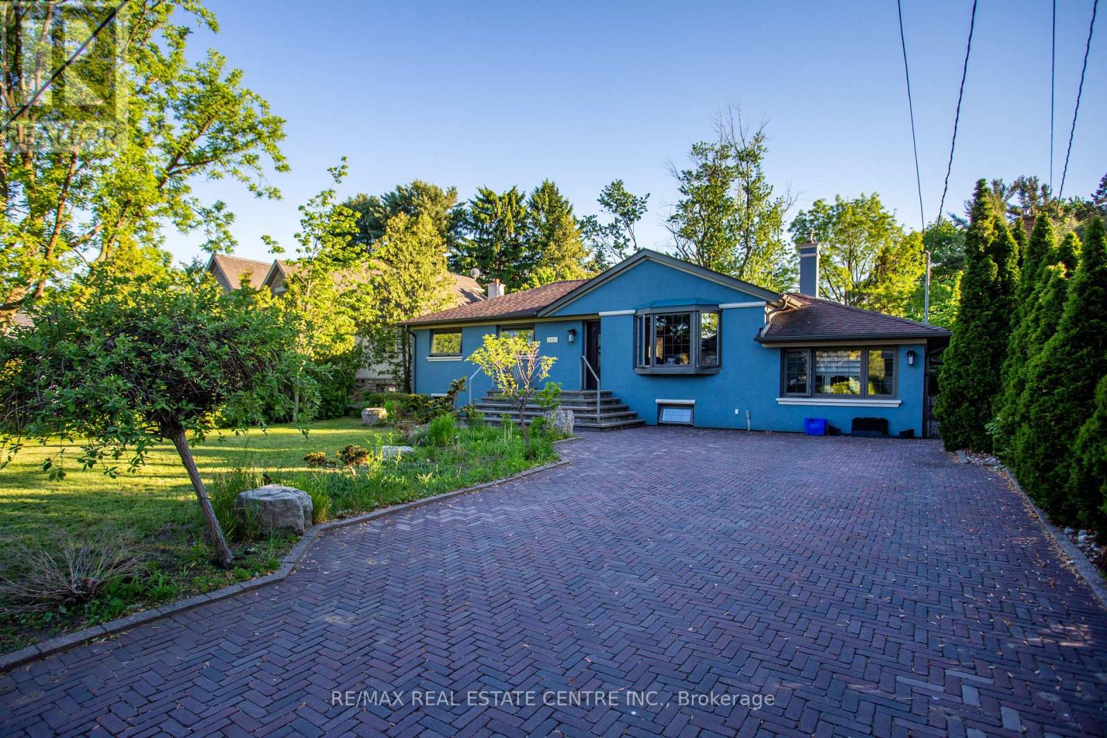 2450 Edenhurst Drive, Mississauga, Ontario  L5A 2K9 - Photo 1 - W13678014
