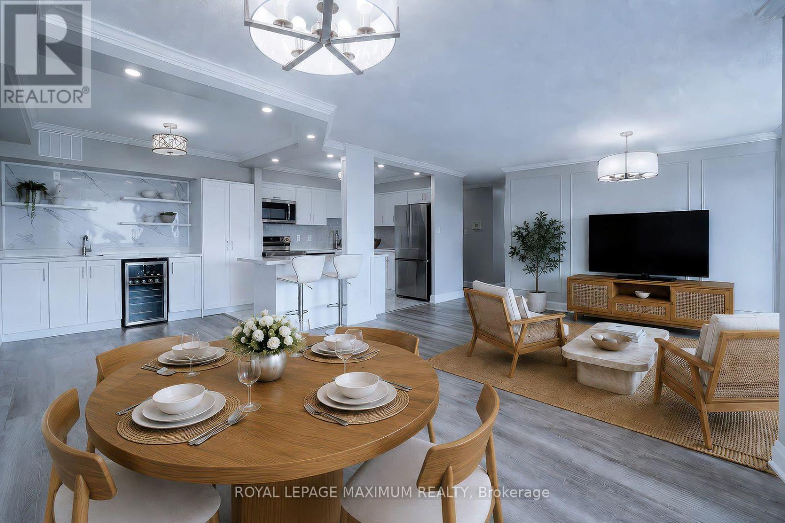 1205 - 50 Elm Drive E, Mississauga, Ontario  L5A 3X2 - Photo 2 - W13678130