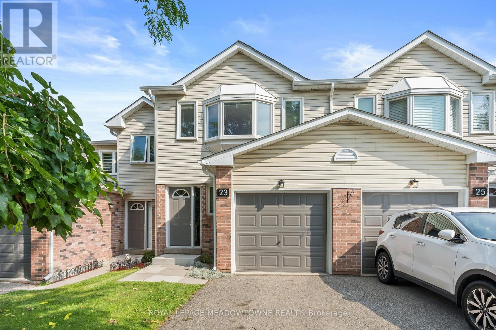 23 Stewart Maclaren Road, Halton Hills, Ontario  L7G 5L8 - Photo 3 - W13678192