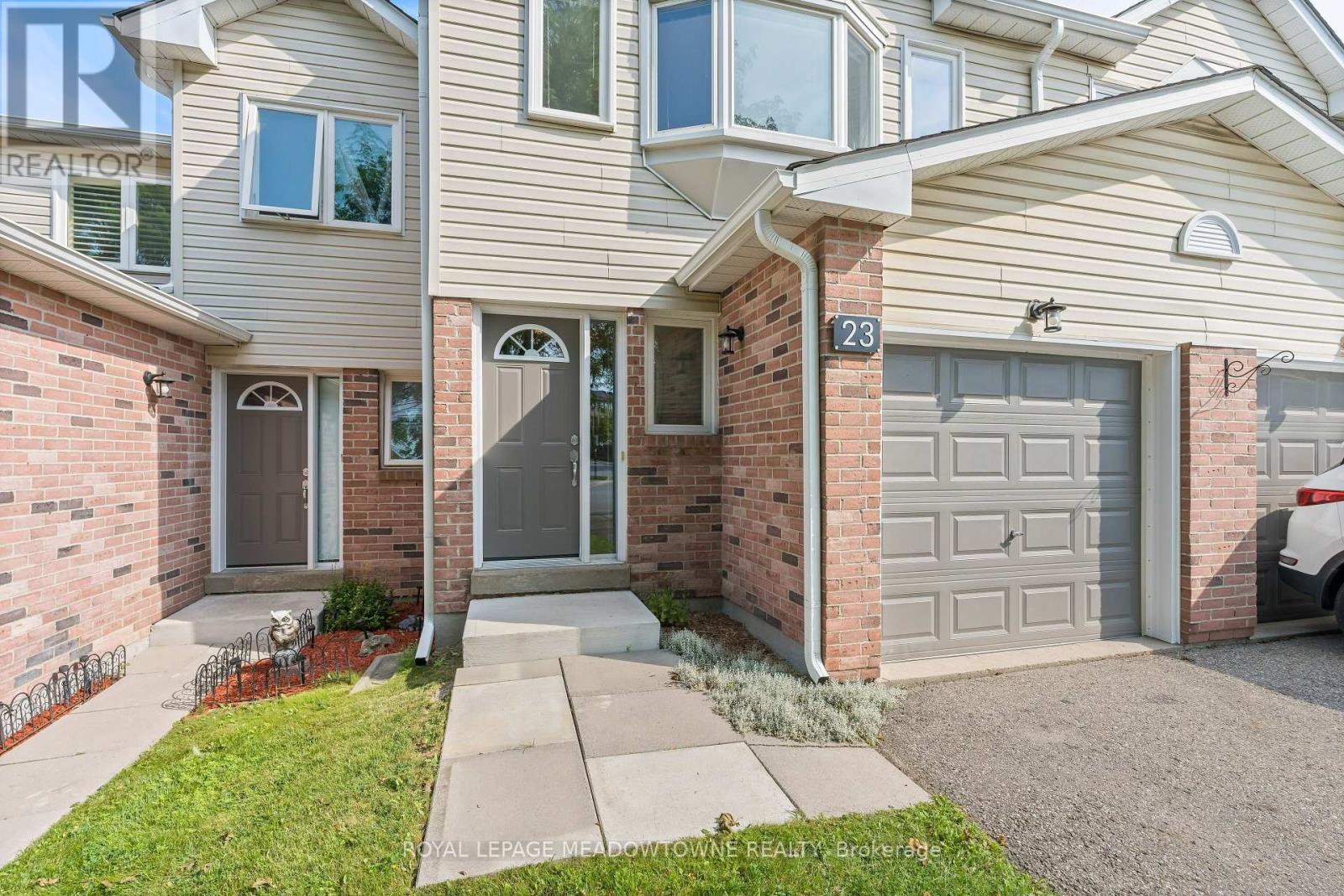 23 Stewart Maclaren Road, Halton Hills, Ontario  L7G 5L8 - Photo 4 - W13678192