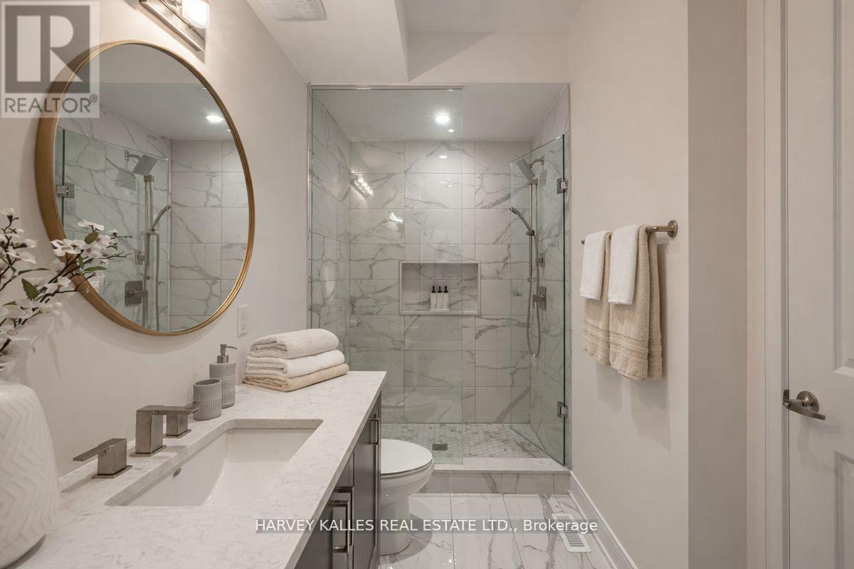 9 Innes Avenue, Toronto, Ontario  M6E 0B2 - Photo 10 - W13678200