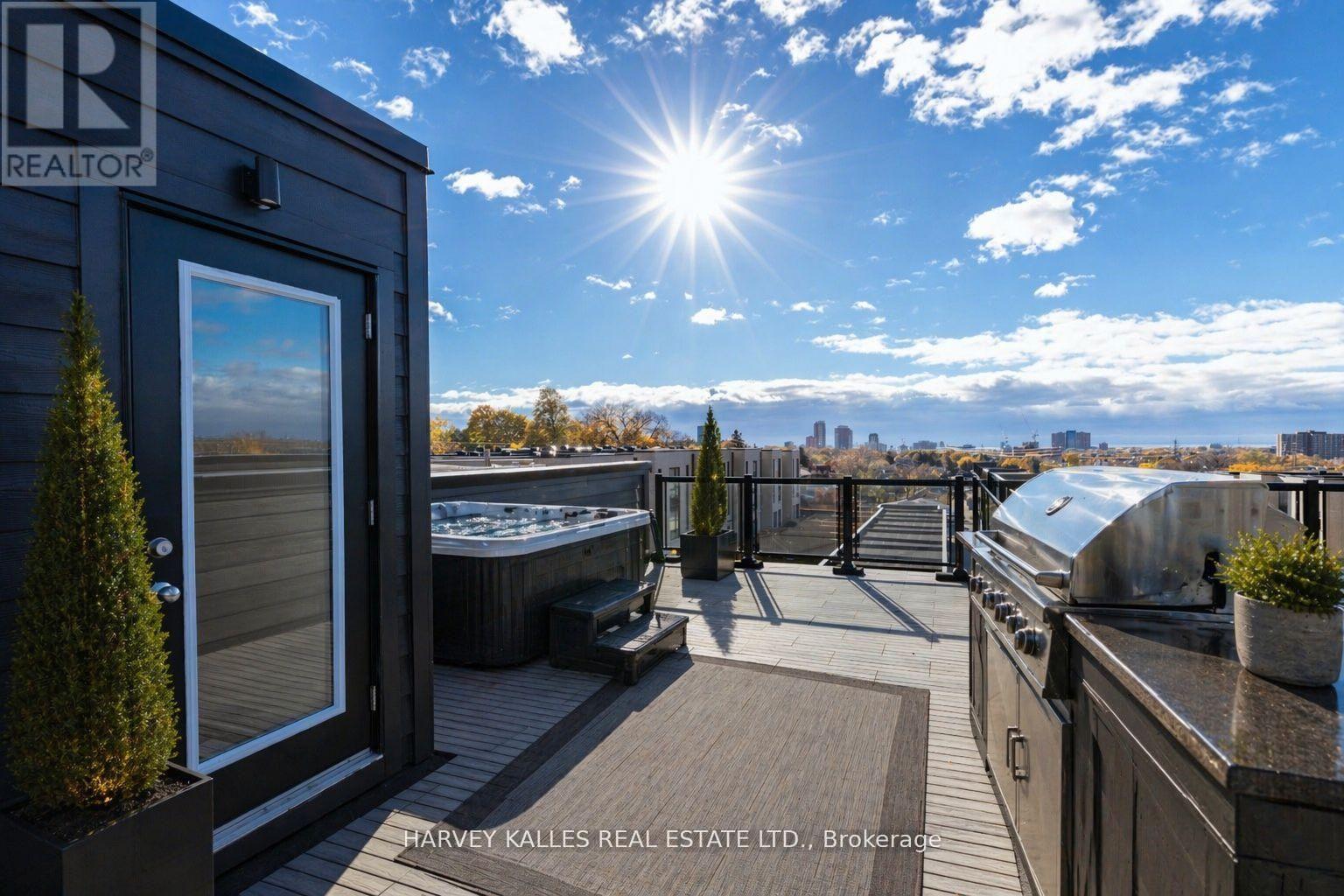 9 Innes Avenue, Toronto, Ontario  M6E 0B2 - Photo 14 - W13678200