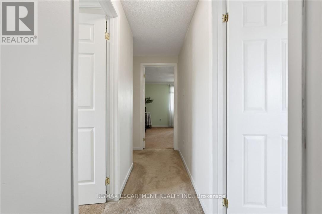 30 Twinoaks Crescent, Hamilton, Ontario  L8J 2E9 - Photo 17 - X13678016