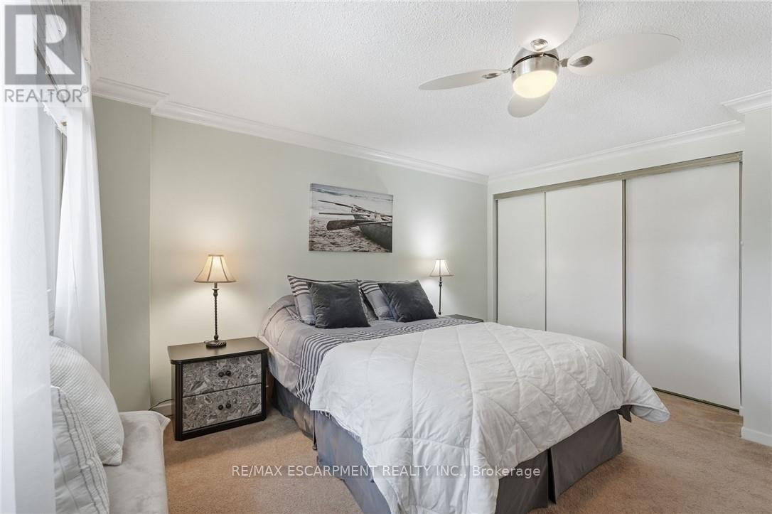 30 Twinoaks Crescent, Hamilton, Ontario  L8J 2E9 - Photo 24 - X13678016