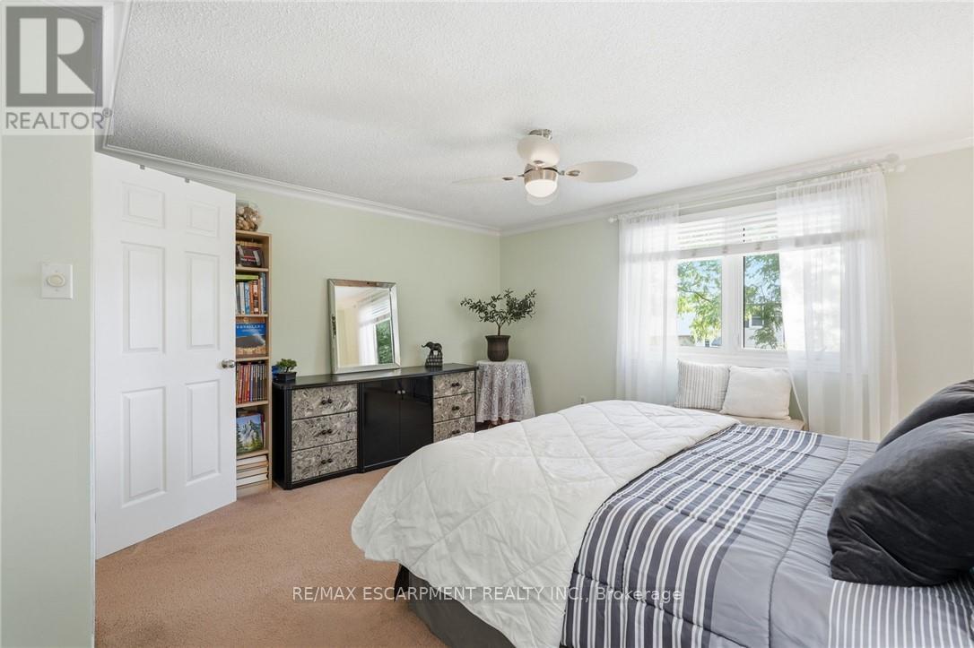 30 Twinoaks Crescent, Hamilton, Ontario  L8J 2E9 - Photo 25 - X13678016