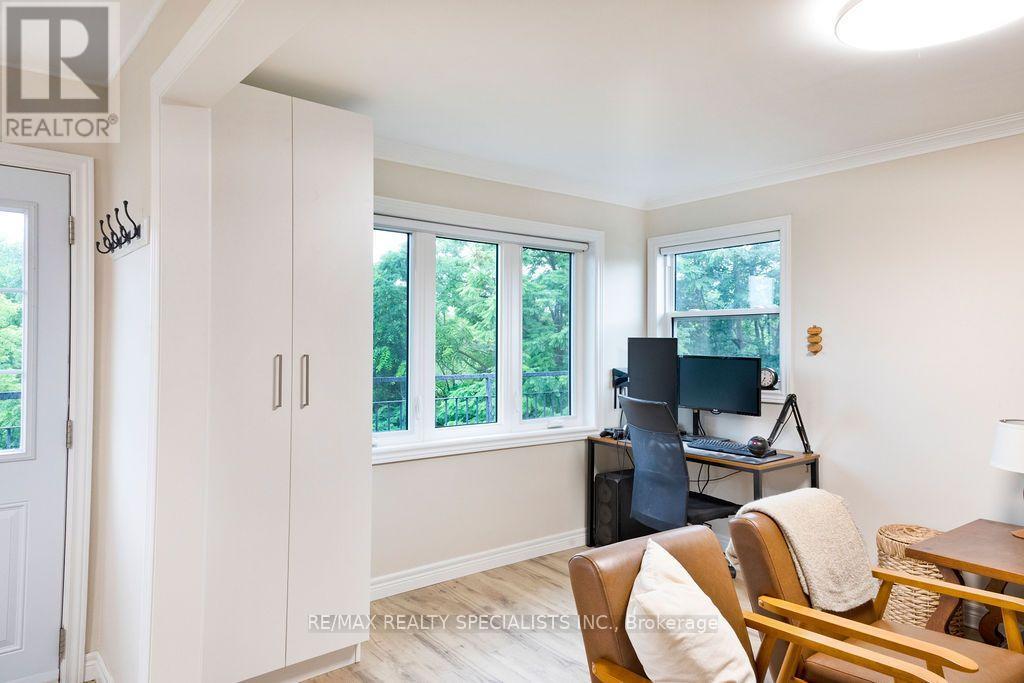 3 - 209 Pelham Road, St. Catharines, Ontario  L2S 1W2 - Photo 8 - X13678042