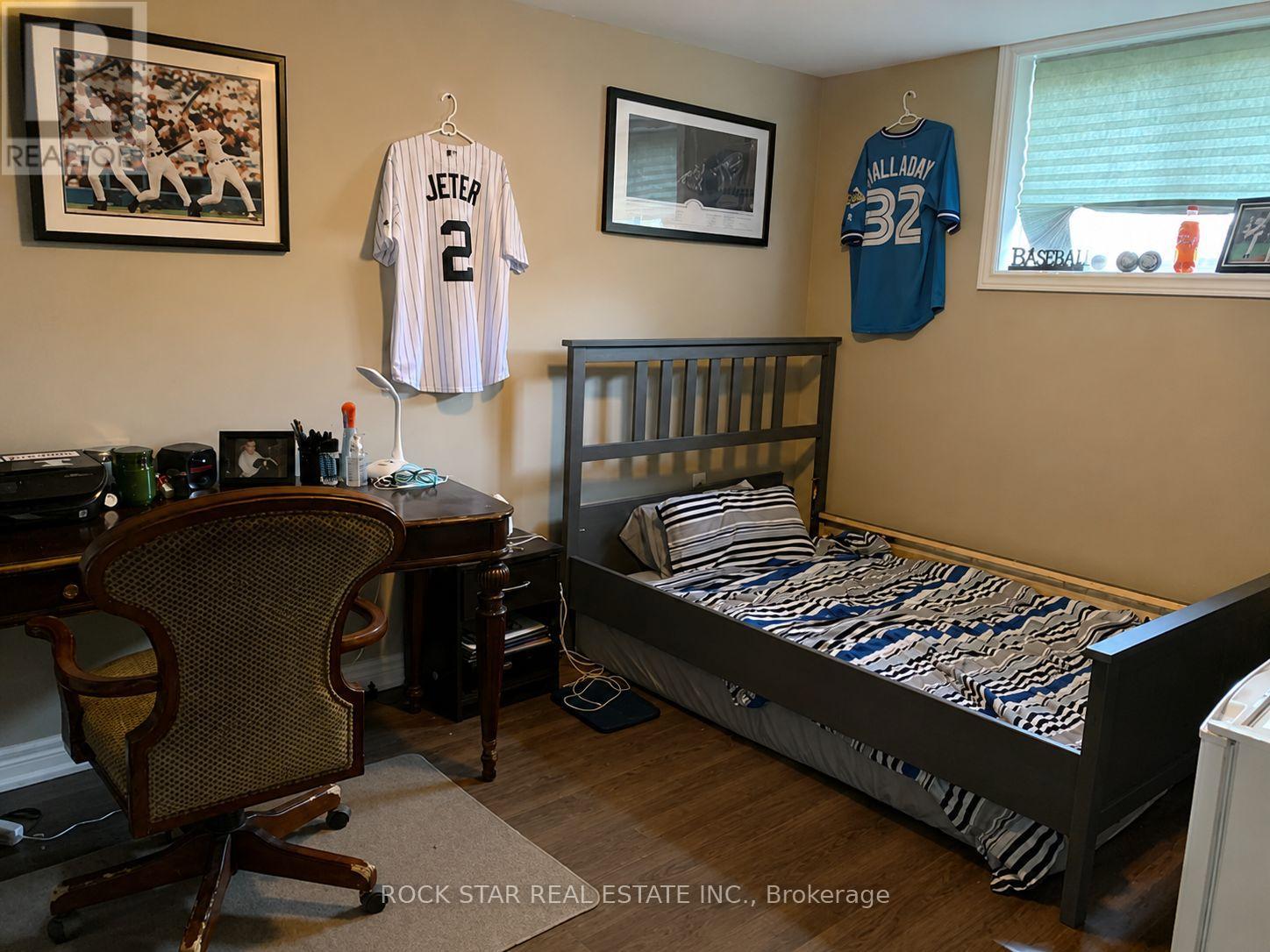 20b Chestnut Street E, St. Catharines, Ontario  L2T 1G7 - Photo 9 - X13678072