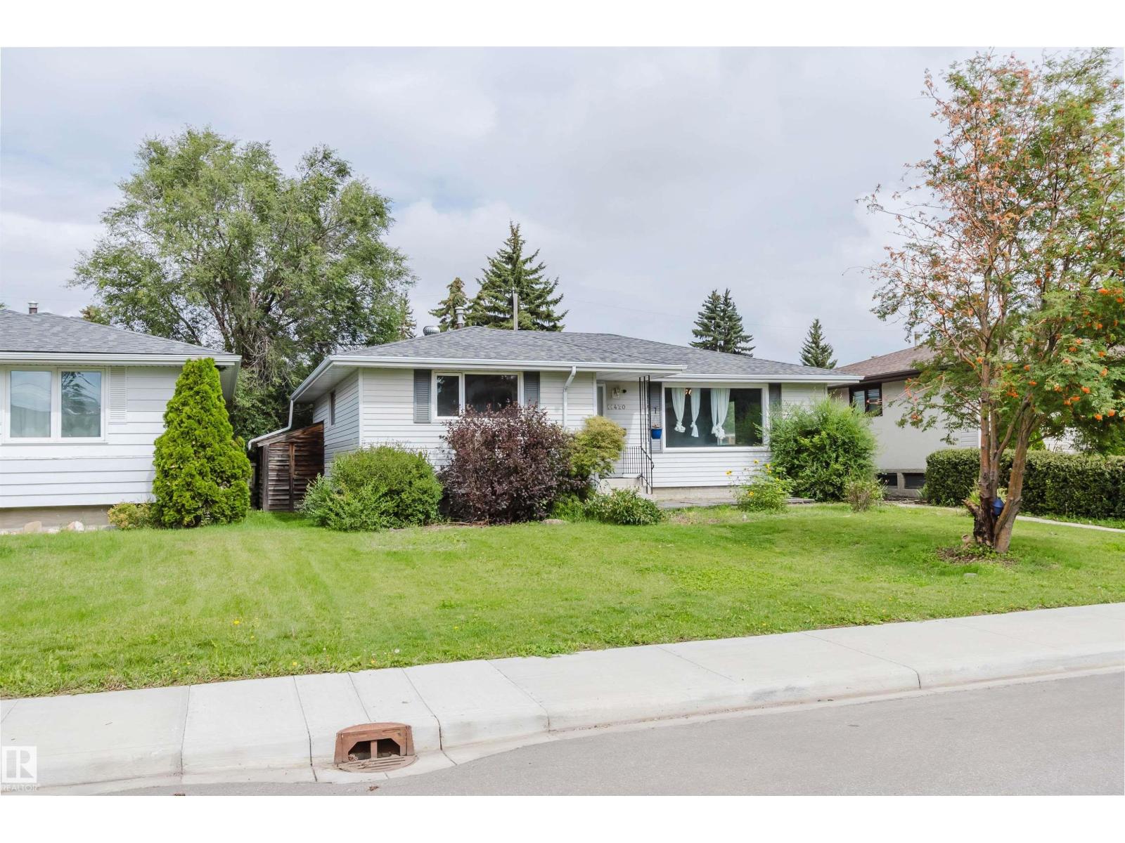 11420 46 Av NW, Edmonton, Alberta  T6H 0A5 - Photo 2 - E4503807