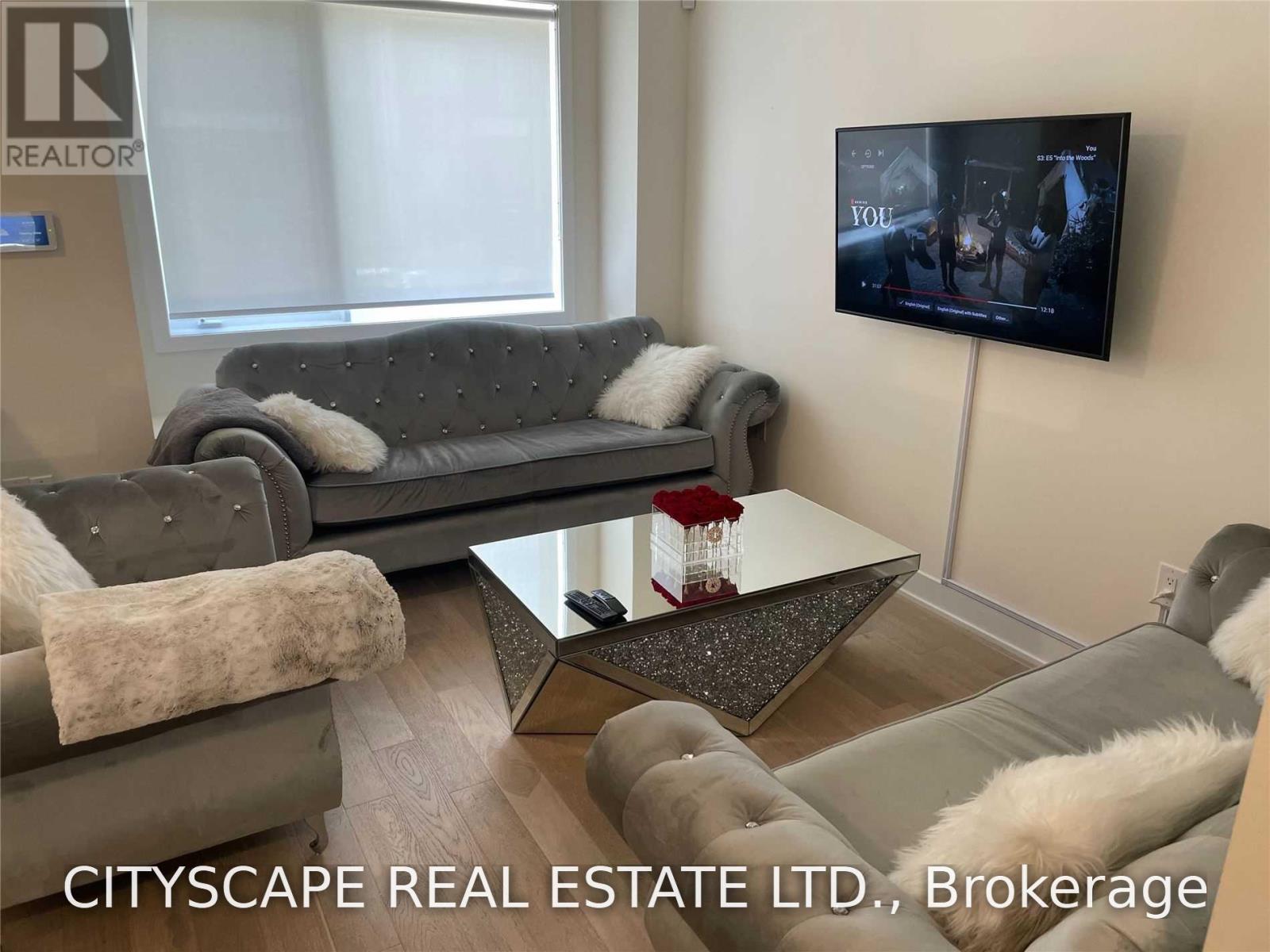 83 William Duncan Avenue, Toronto, Ontario  M3K 0B7 - Photo 2 - W13675656