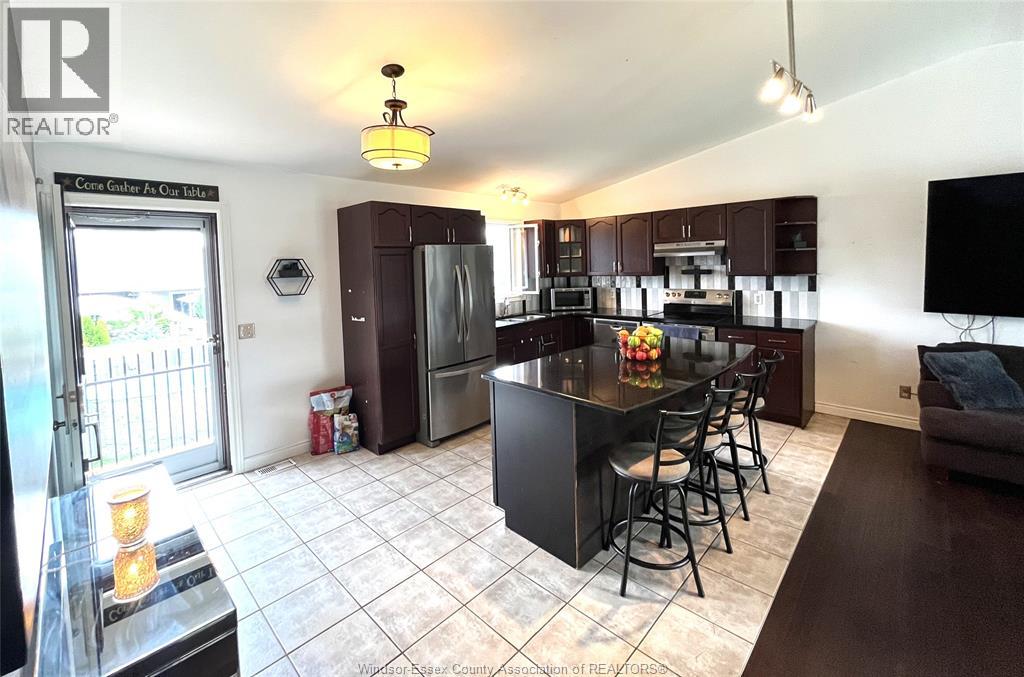 760 Richmond Street, Amherstburg, Ontario  N9V 4A1 - Photo 3 - 26019382