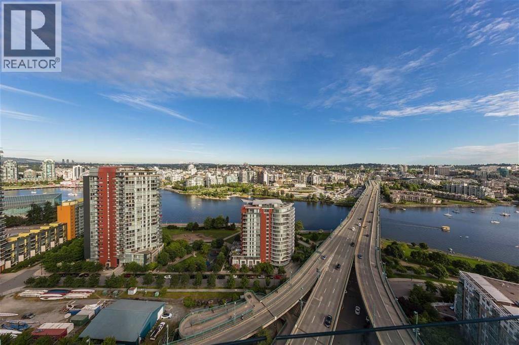 2417 89 NELSON STREET, Vancouver, British Columbia
